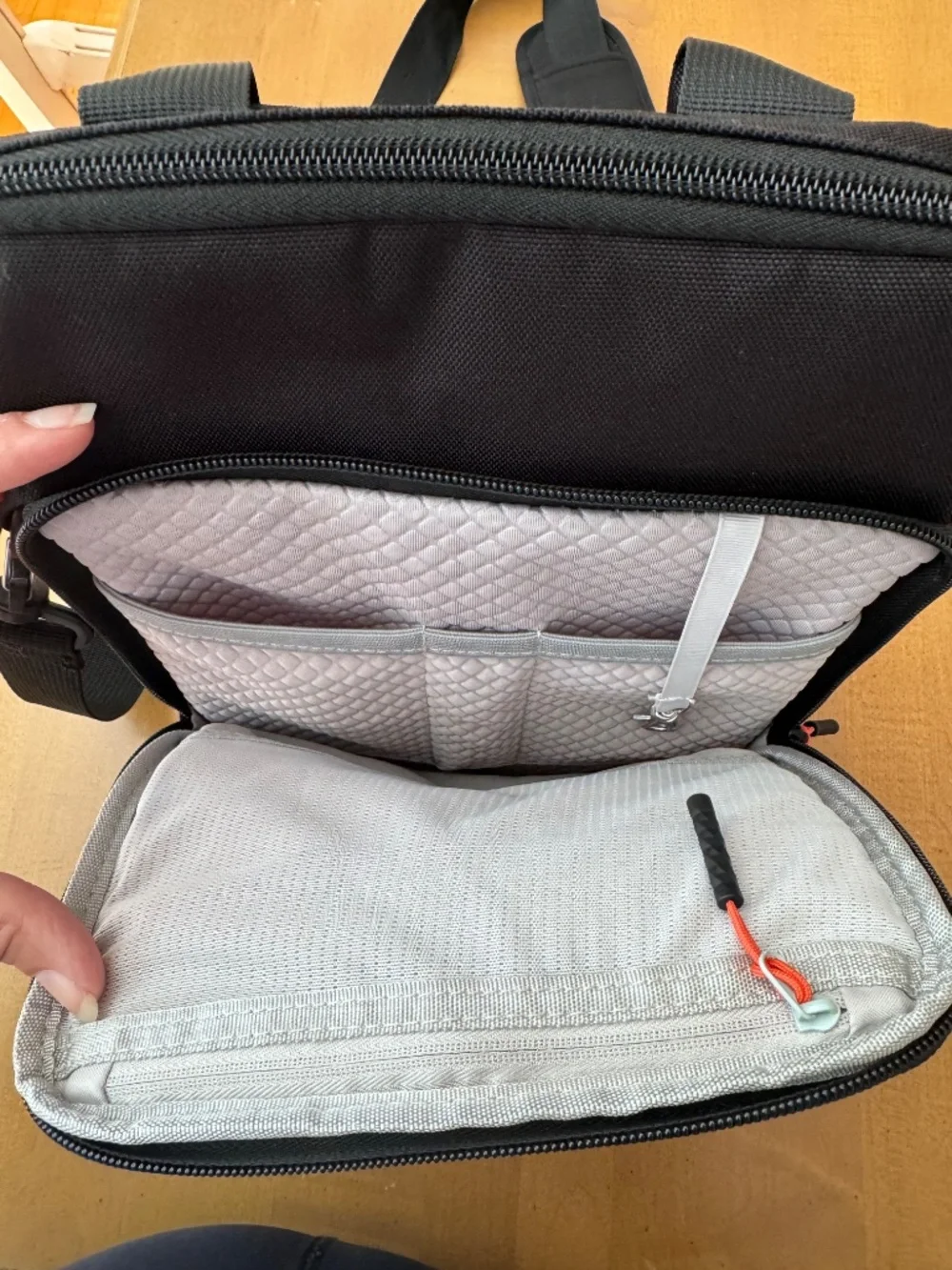 NWOT TiMOVO Black Crossbody Tablet Messenger Bag Shoulder Travel Case 13 inch